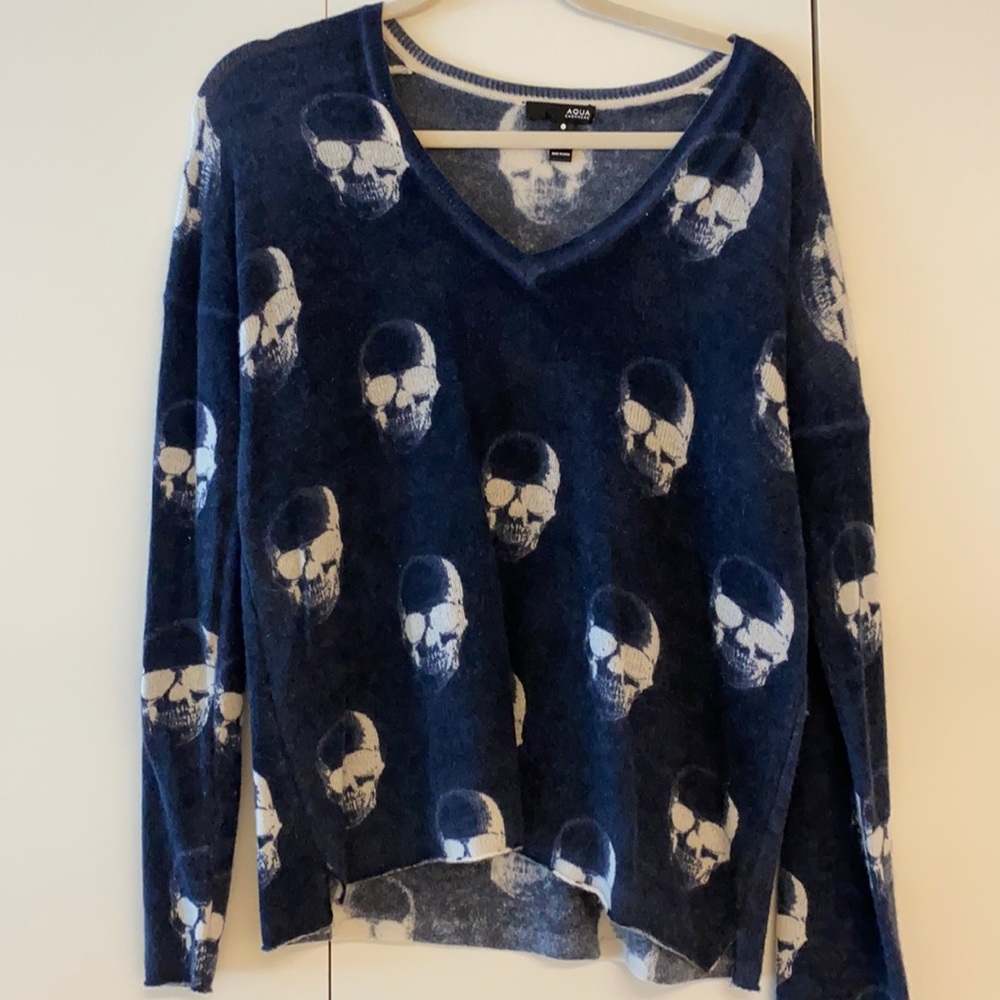 Aqua V-neck Cashmere Sweater
